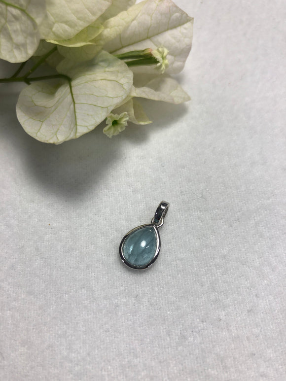 Aquamarine pendant